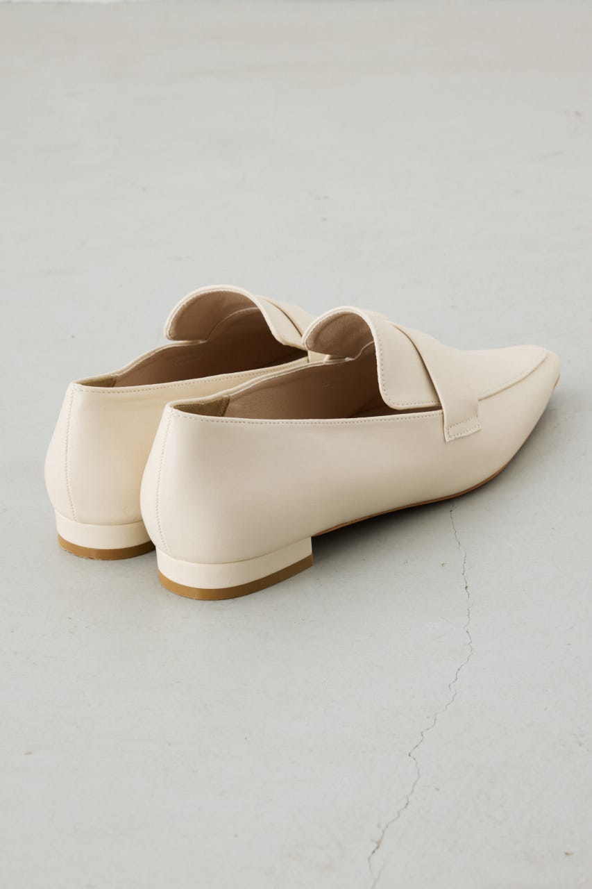 ポインテッドトゥローファー IVOY L