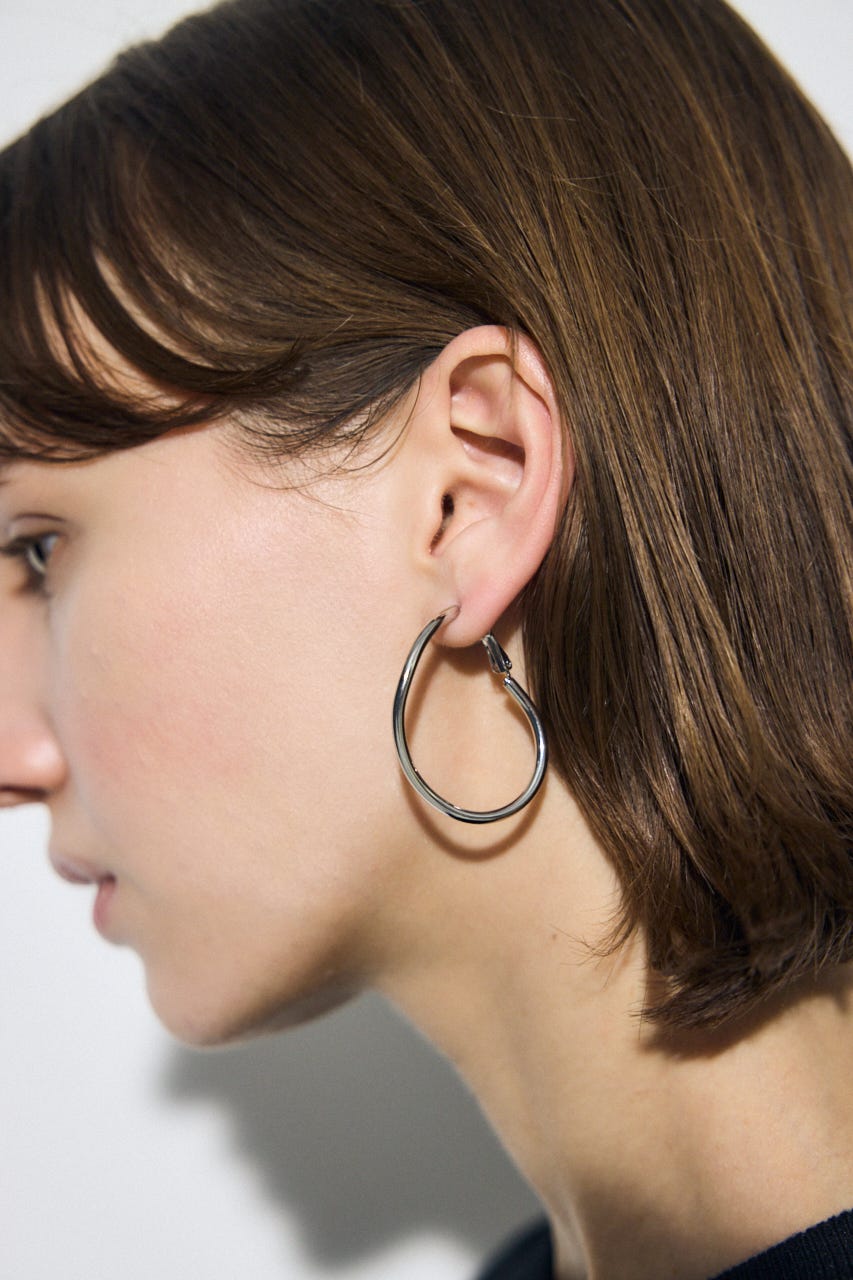 ニュアンスカーブビッグフープピアス SLV FREE