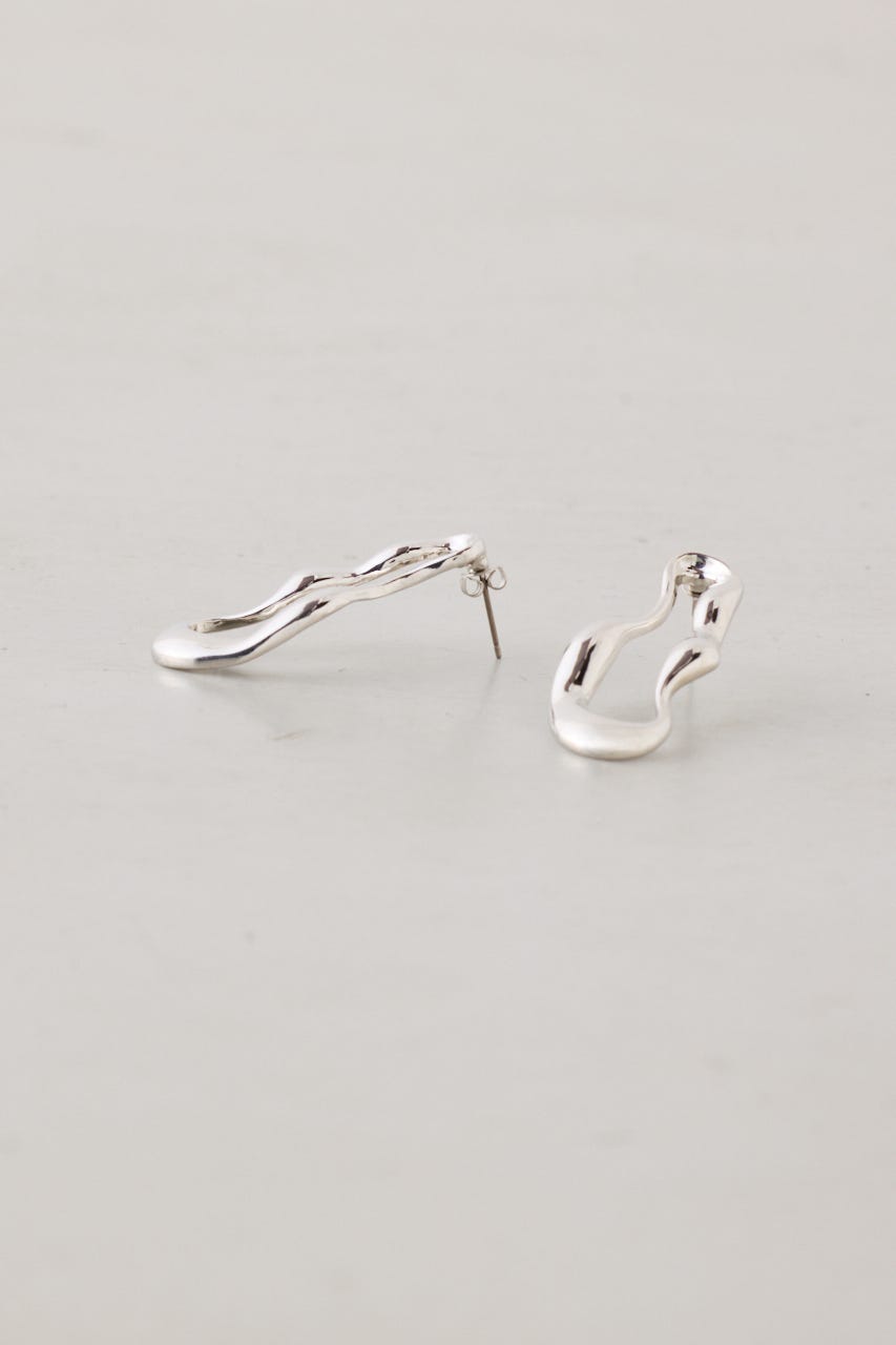 ウェイビーサークルピアス SLV FREE