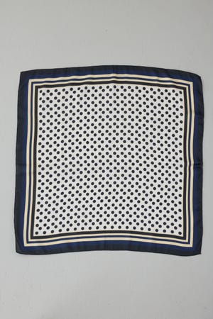 ドットスカーフ