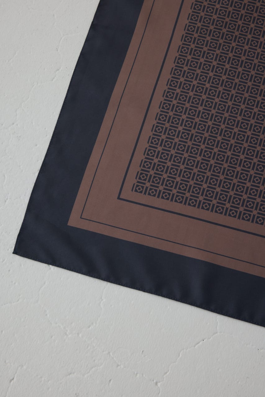 幾何柄スカーフ 柄BLK FREE