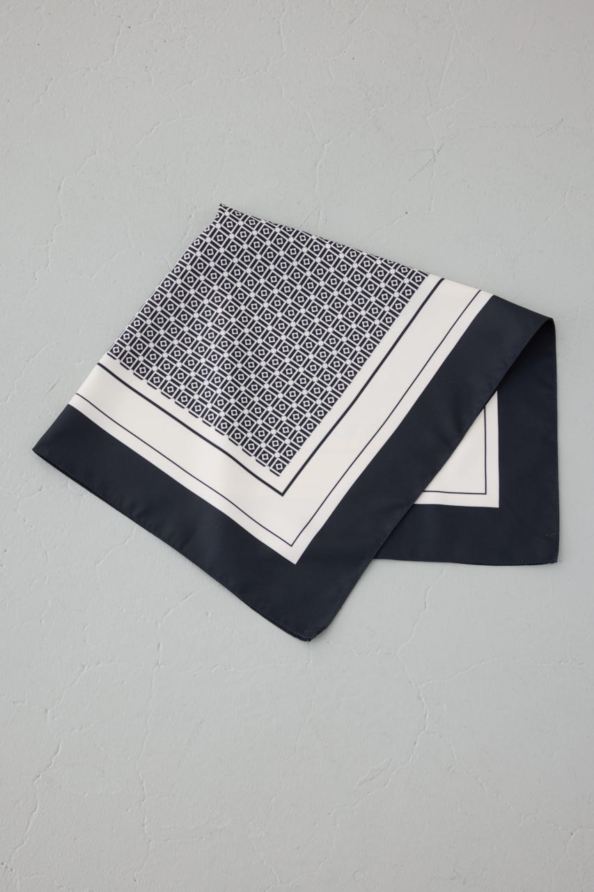 幾何柄スカーフ 柄WHT FREE