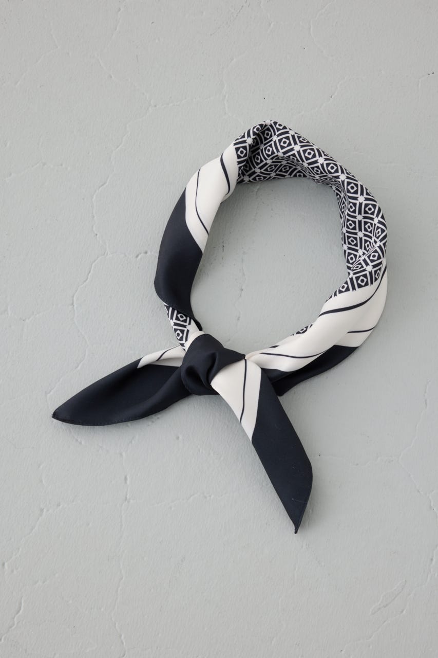 幾何柄スカーフ 柄WHT FREE