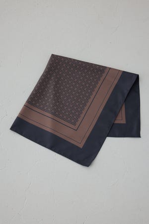 幾何柄スカーフ