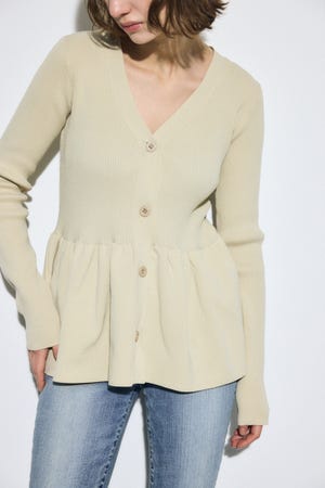 ペプラムカーディガン