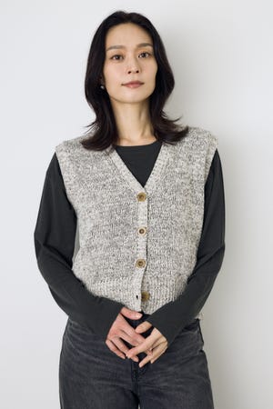 テープヤーンニットジレ