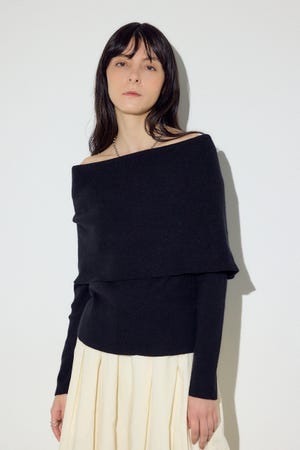 オフショルニットトップス