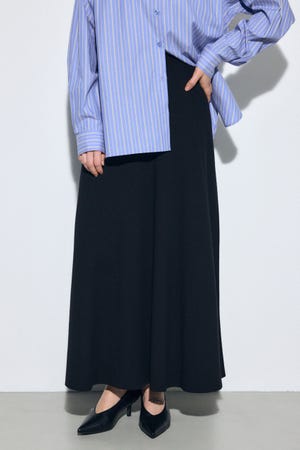 フレアニットロングスカート