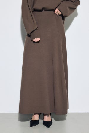 フレアニットロングスカート