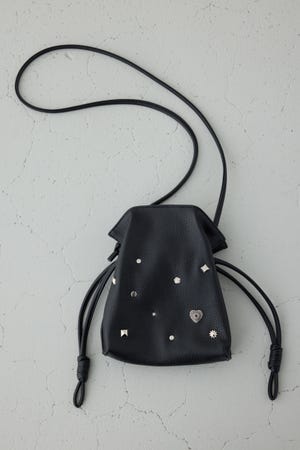 モチーフスタッズドローストリングバッグ