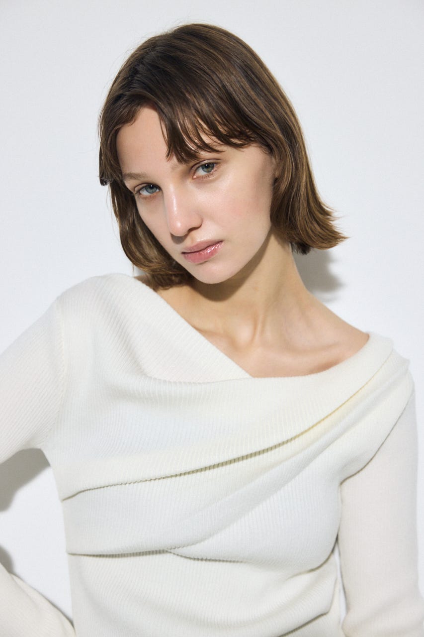 ドレープ長袖ニットトップス IVOY FREE