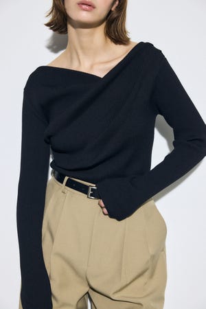ドレープ長袖ニットトップス