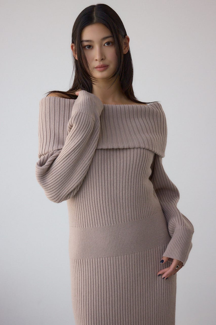 オフショルロングニットワンピース GREIGE S