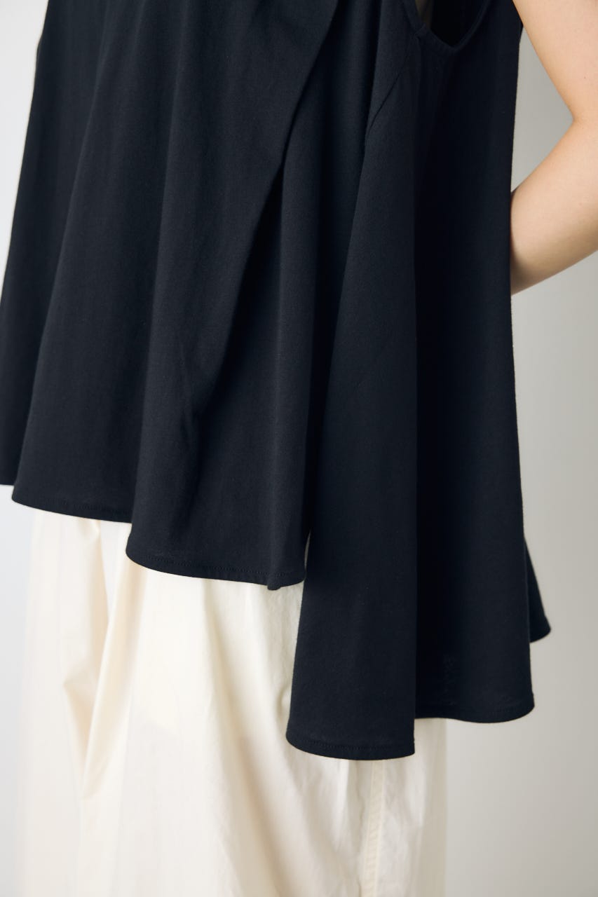 リュクスフローノースリフレアカットトップス BLK M