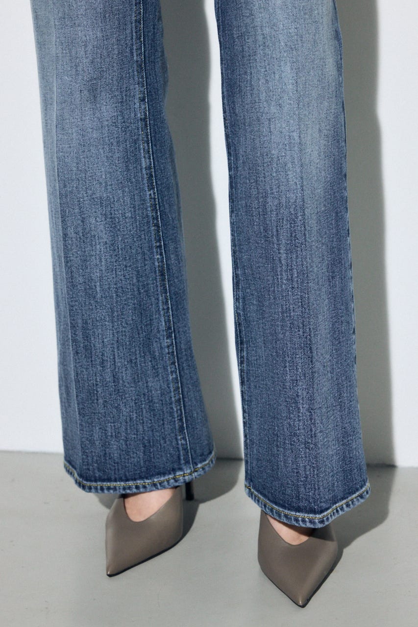 AZUL DENIM センタープレスフレアデニム ロング丈 BLU 27inch