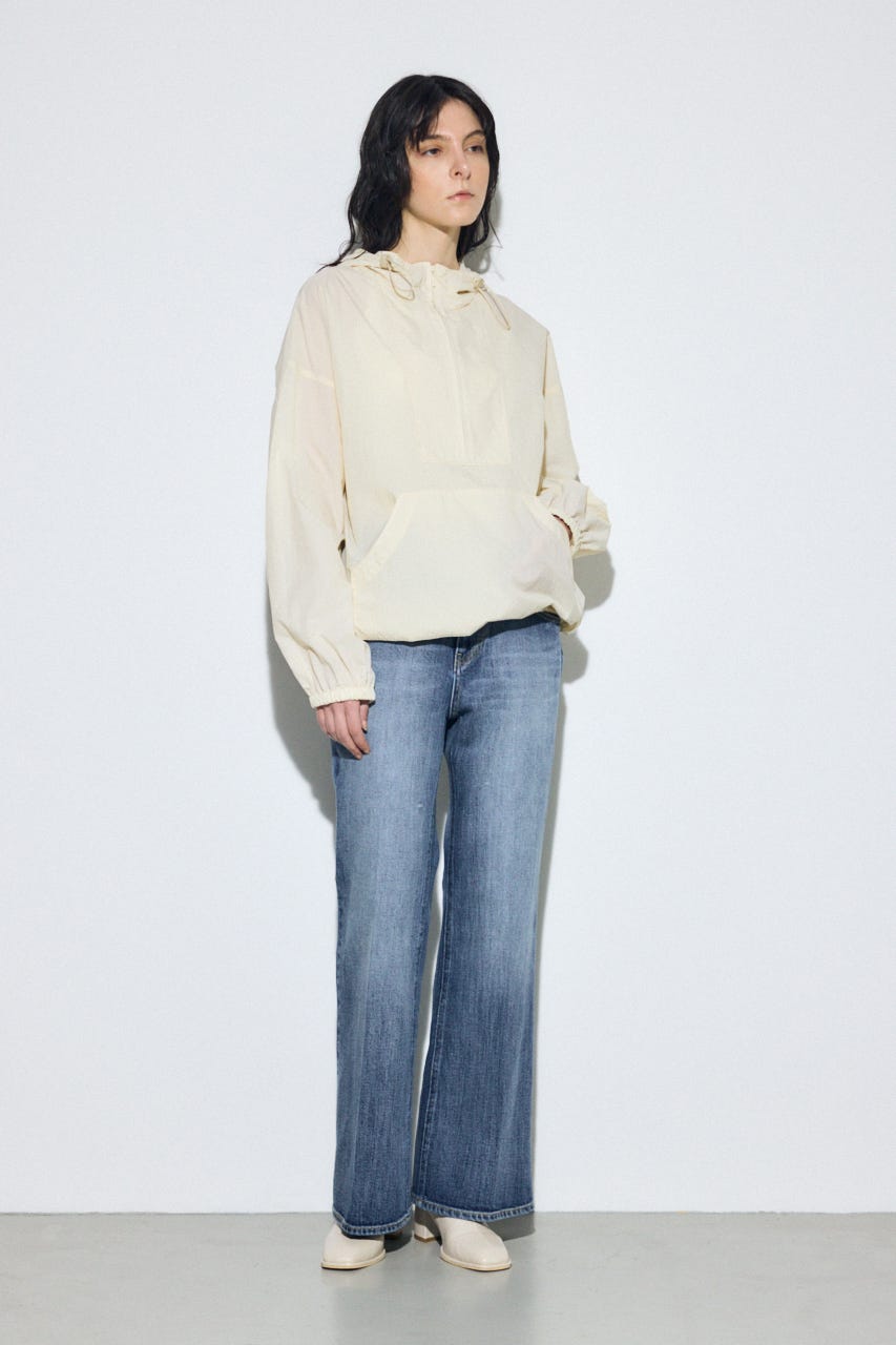 AZUL DENIM センタープレスフレアデニム ショート丈 BLU 25inch