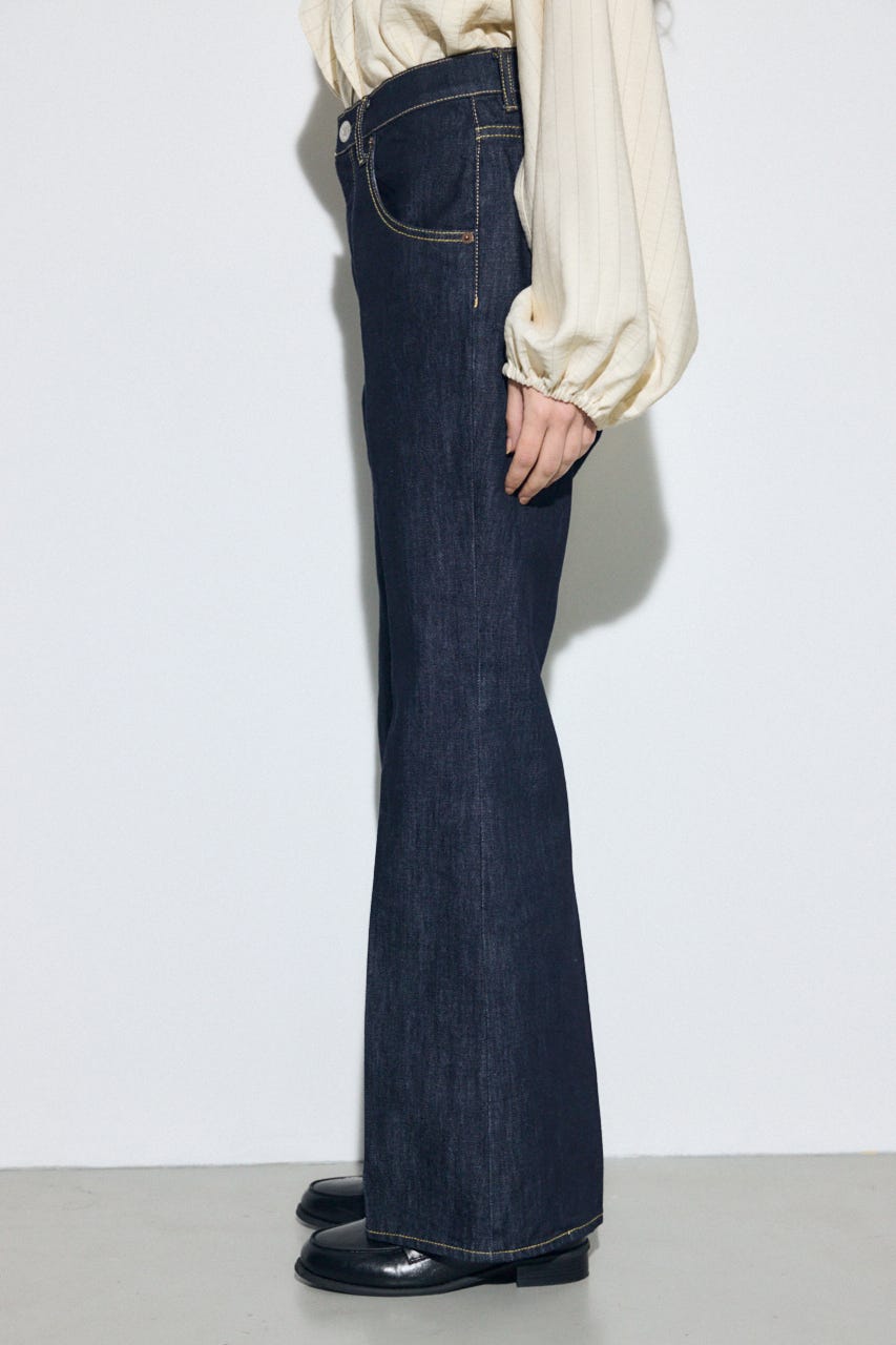 AZUL DENIM センタープレスフレアデニム ショート丈 One Wash 25inch