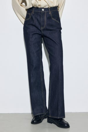 AZUL DENIM センタープレスフレアデニム ショート丈