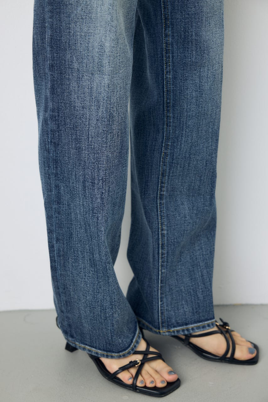 【WEB限定】AZUL DENIM センタープレスストレートデニム ショート丈 BLU 27inch