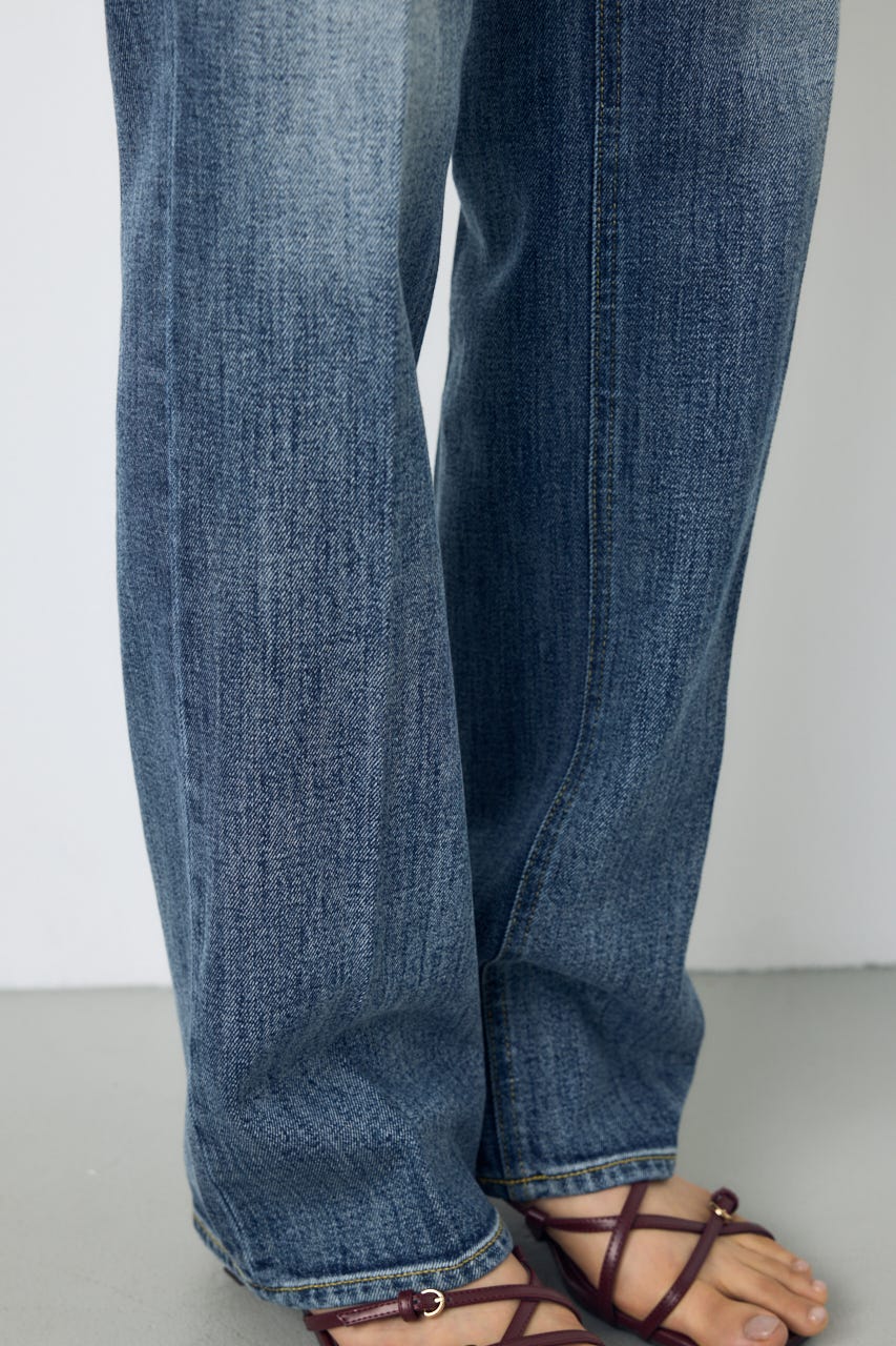 【WEB限定】AZUL DENIM センタープレスストレートデニム ロング丈 BLU 24inch