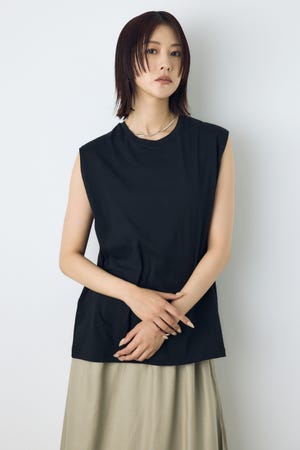 リュクスフローノースリーブトップス
