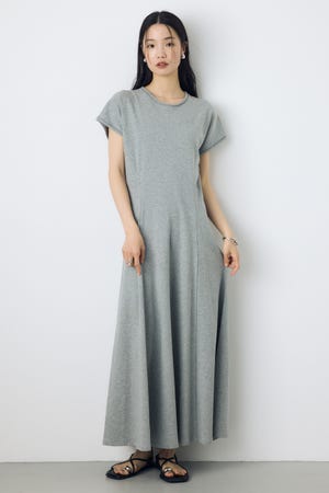 フィットフレアカットワンピース
