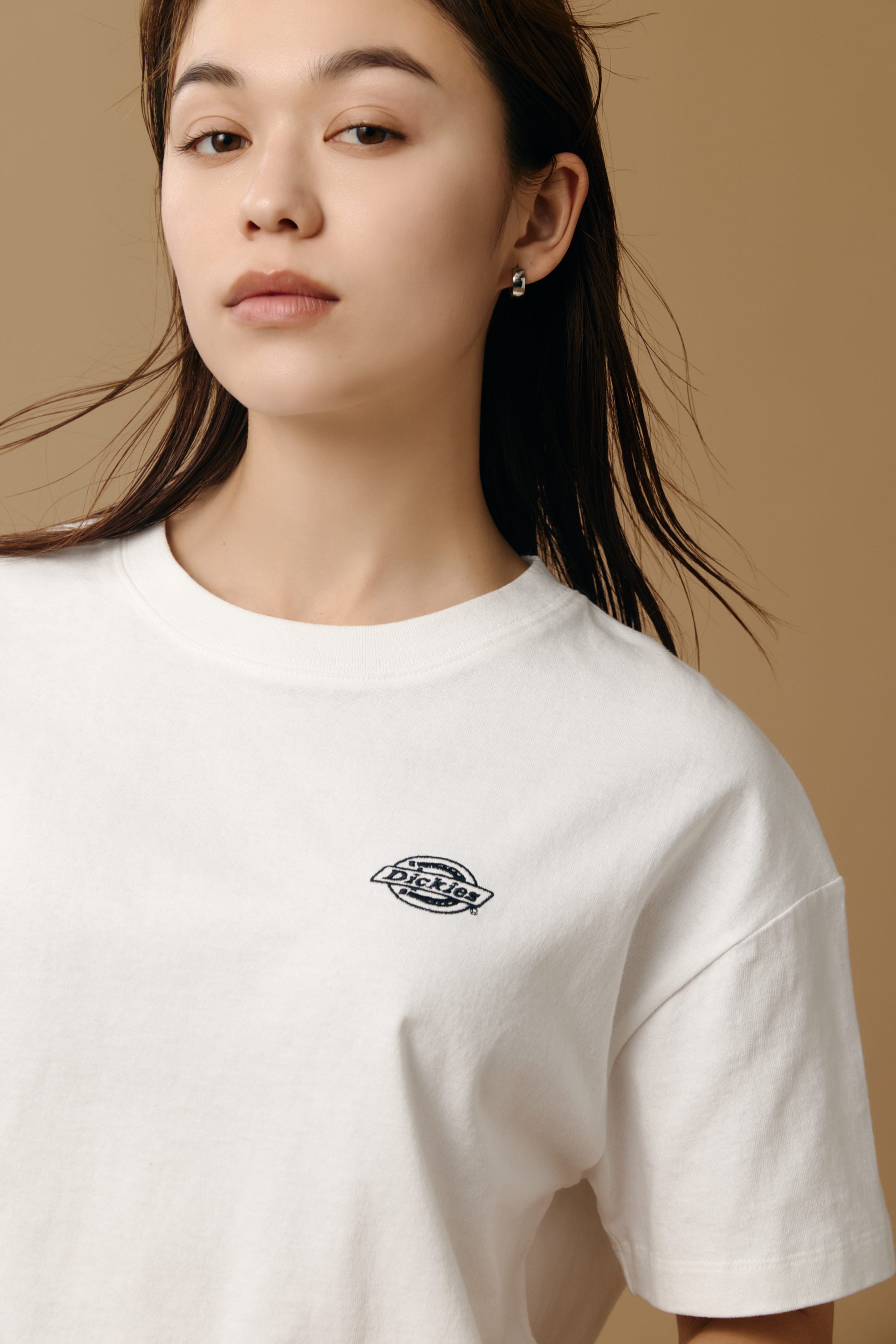 【Dickies（R）×AZUL】ワンポイントTee O/WHT S