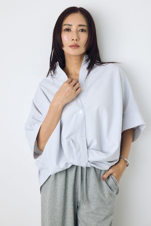 フロントタック半袖ドルマンブラウス
