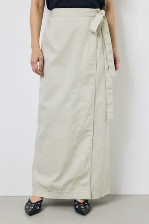 ソフトリネンラップスカート