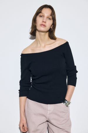 オフショルニットトップス