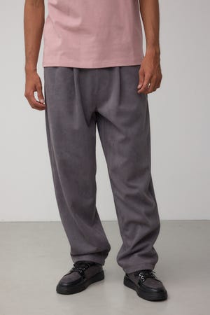 フェイクスエードタックパンツ