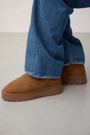 フェイクムートンショートブーツ