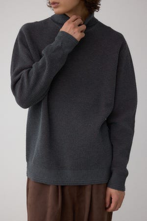 ハニカムタートルネックニット