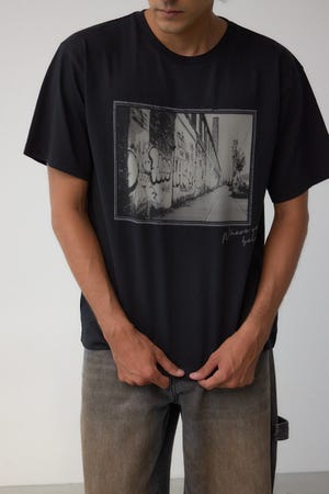 モノクロームストリートTシャツ