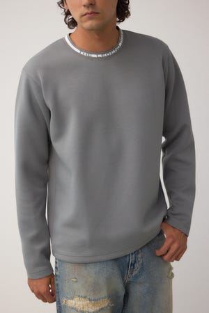 ネックジャガードトップス