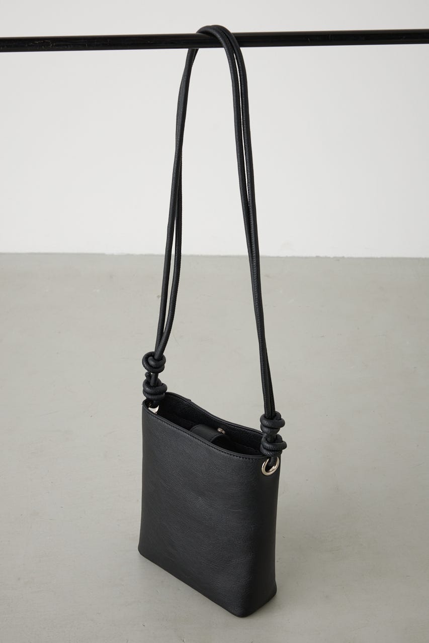 スタッズ付きブラックショルダーバッグ　moussy ホーボーバッグ スタッズ付きブラックショルダーバッグ moussy ホーボーバッグ