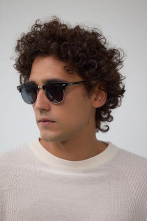 ハーフスリムフレームアイウェア