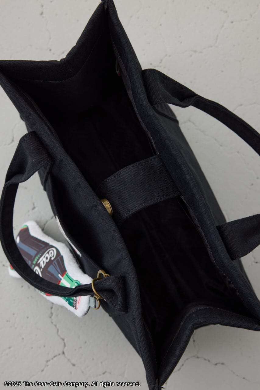 【Coca-Cola（R）｜AZUL】スクエアトートバッグ BLK FREE