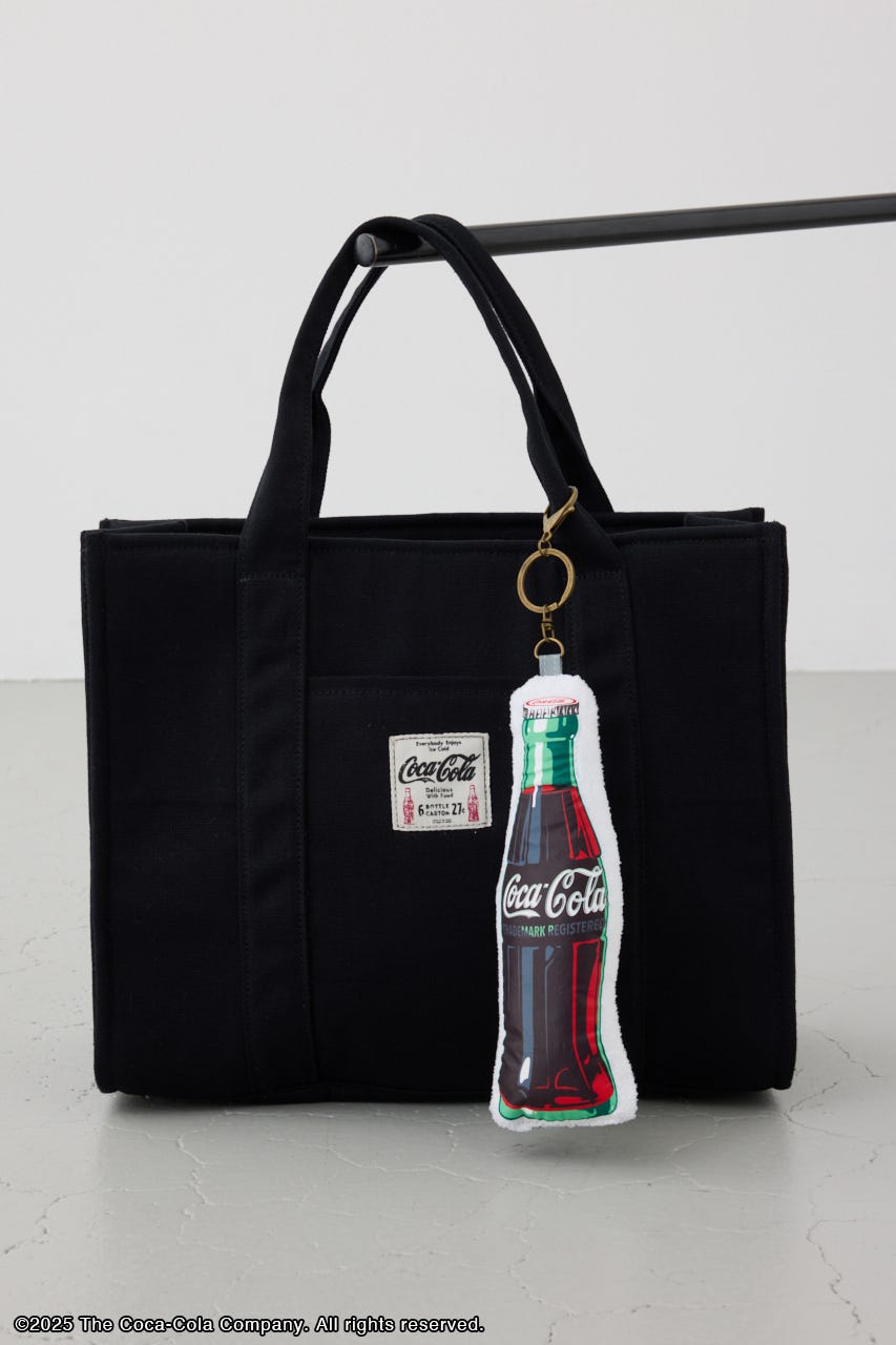 【Coca-Cola（R）｜AZUL】スクエアトートバッグ BLK FREE
