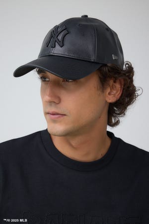 【NEW ERA×AZUL MLB】合皮キャップ