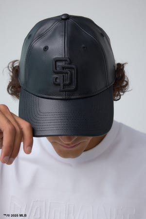 【NEW ERA×AZUL MLB】合皮キャップ
