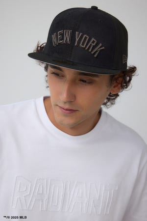 【NEW ERA×AZUL MLB】異素材キャップ