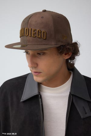 【NEW ERA×AZUL MLB】異素材キャップ