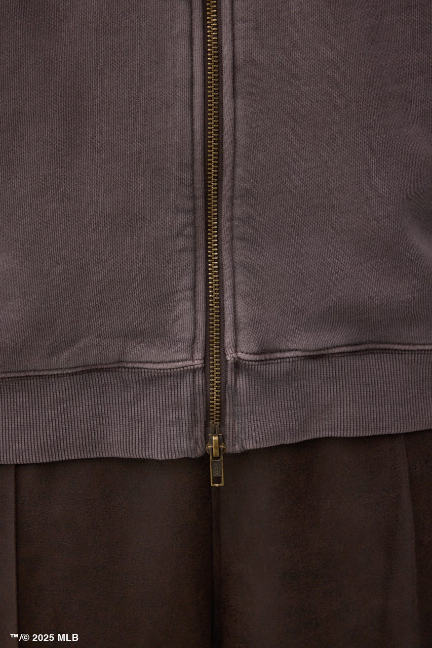 【MLB】AZUL ピグメント ジップパーカー BRN M