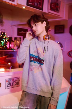 【Back to the Future｜AZUL】カラーフロッキープルオーバー