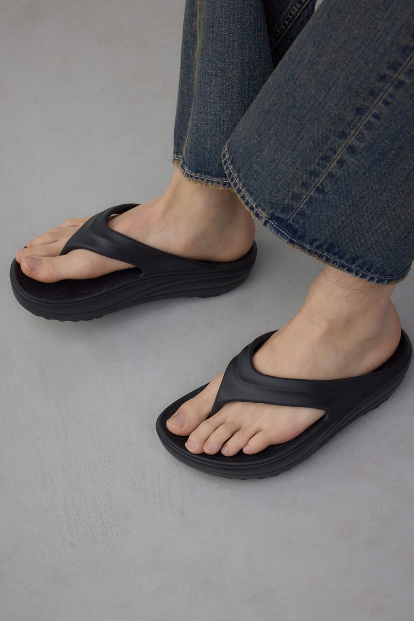 ラクフィールプラットフォームトングサンダル BLK M