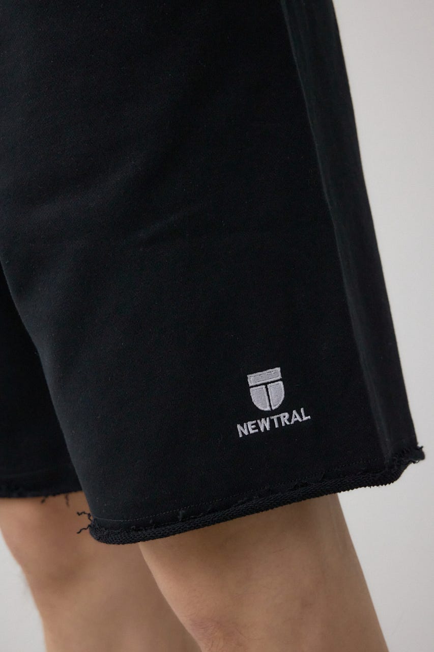 【NEWTRAL】 ACTIVE PILE SHORTS BLK L