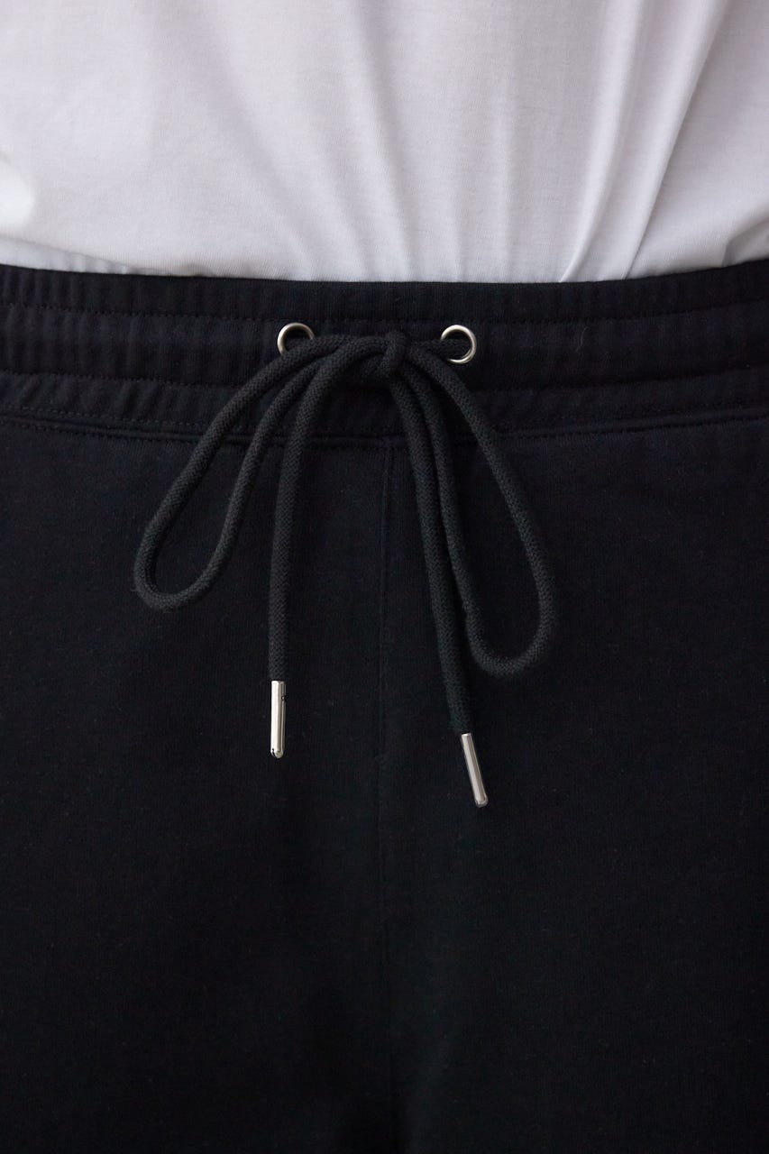 【NEWTRAL】 ACTIVE PILE SHORTS BLK L