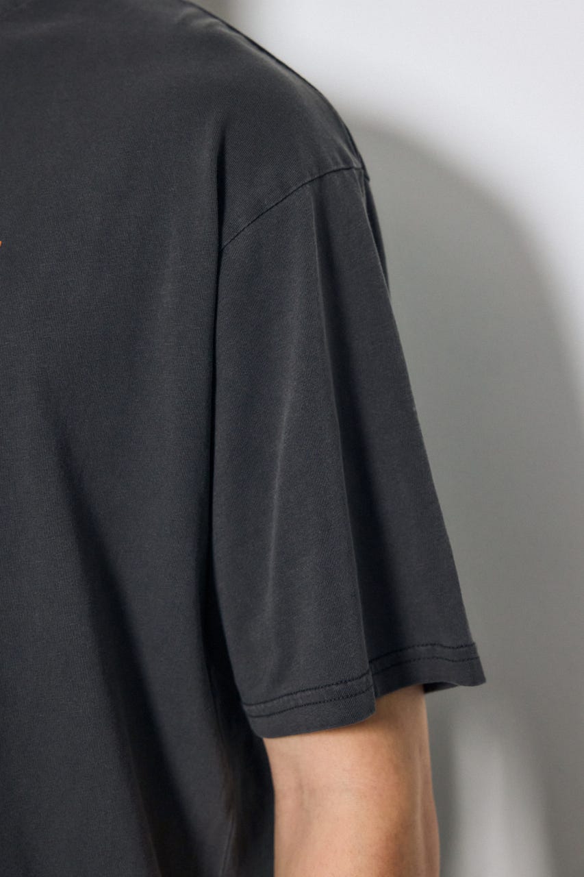 ピグメントグラフィック半袖TEE 柄BLK L