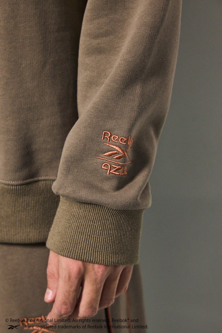 【REEBOK×AZUL】プルオーバー BRN FREE